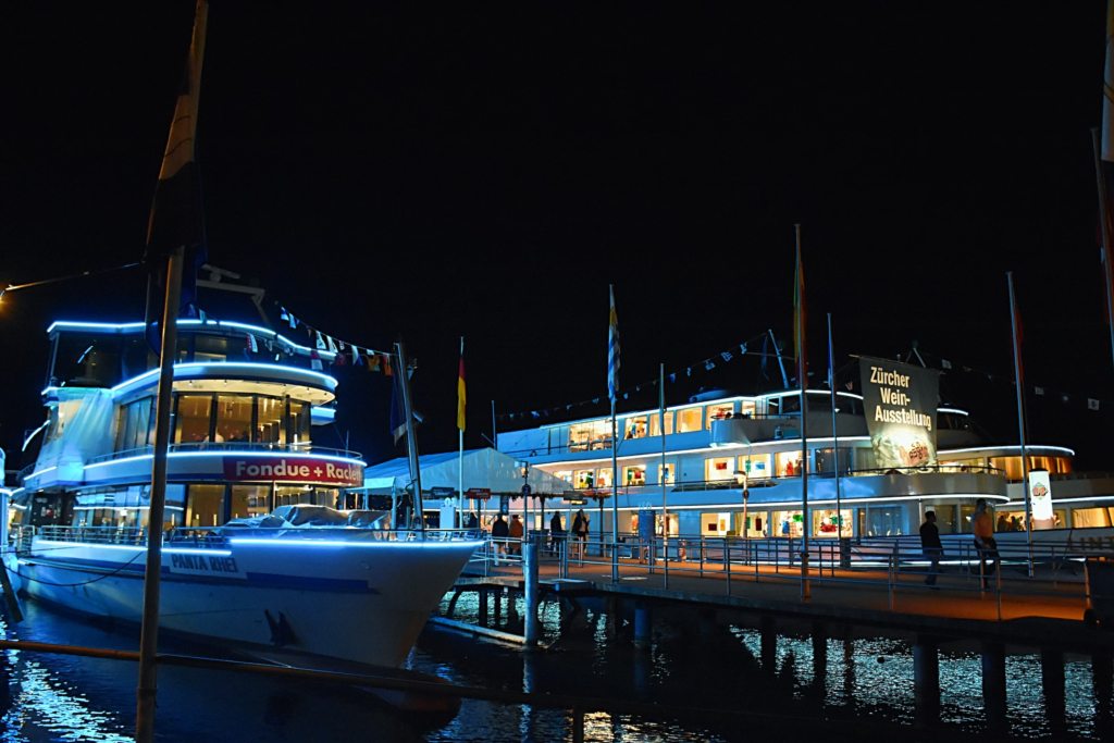 EXPOVINA, the annual wine festival in Zurich, which takes place on 12 ships on Zurich Lake