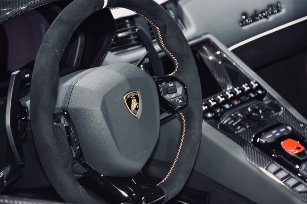 LAMBORGHINI - Aventador SVJ Roadste