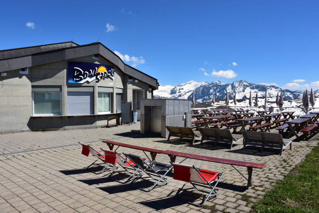 A restaurant at the Bonistock