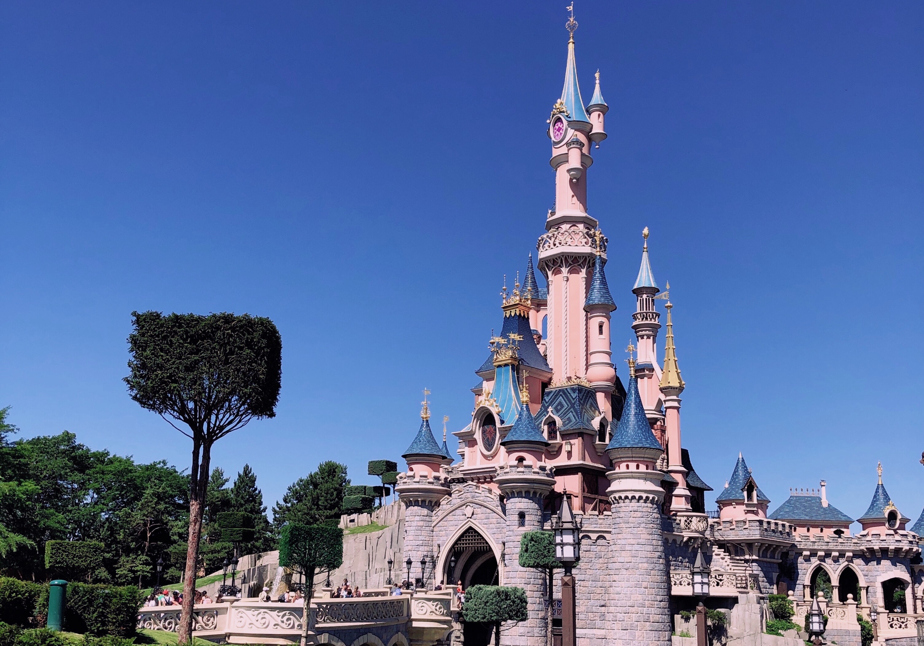 Disneyland Paris – Tips And Hints For A  Joyful Trip To Magic