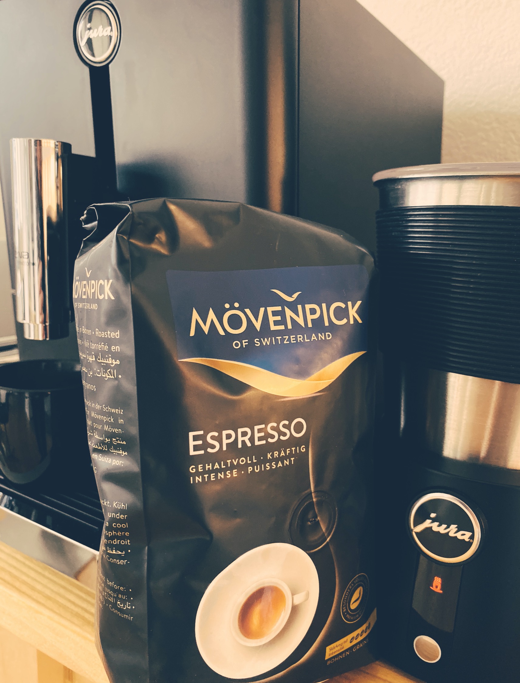 Mövenpick Espresso, Jura coffee machine and Jura automatic milk frother