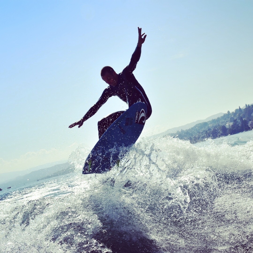 Lake surfing on Lake Zurich