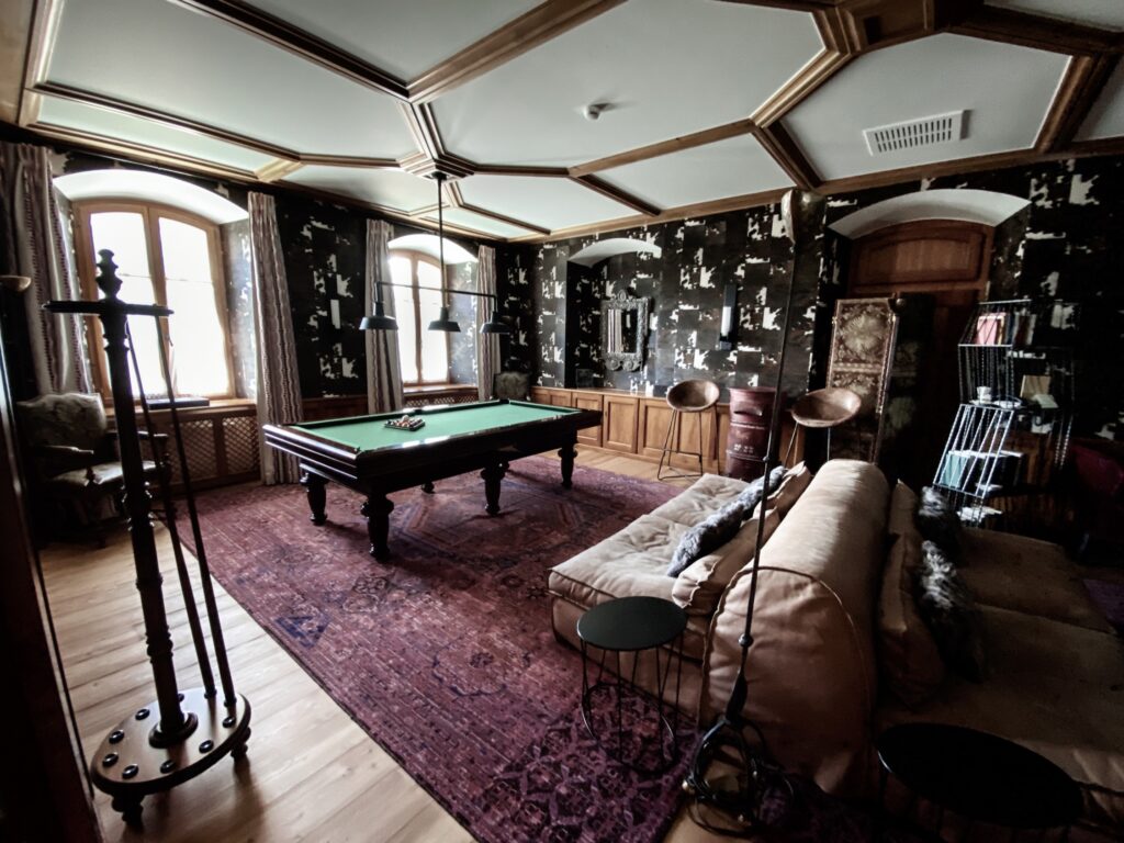Billiard and chess salone, Riffelalp Resort 2222m