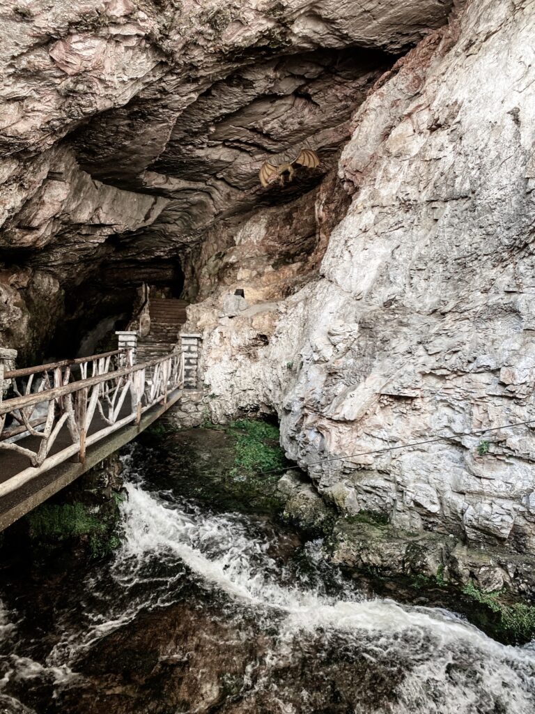 St. Beatus Caves